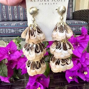 FuN, Elegant Kendra Scott Lenni Feather Earrings